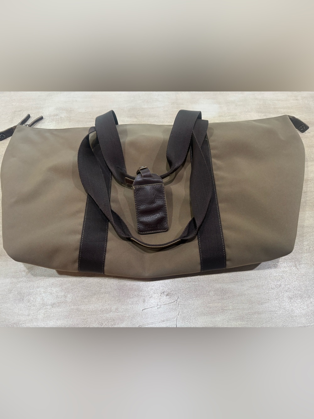Men’s Fossil Duffle Bag. Olive Green with Brown Leather Travel Bag 17”x27” Nice